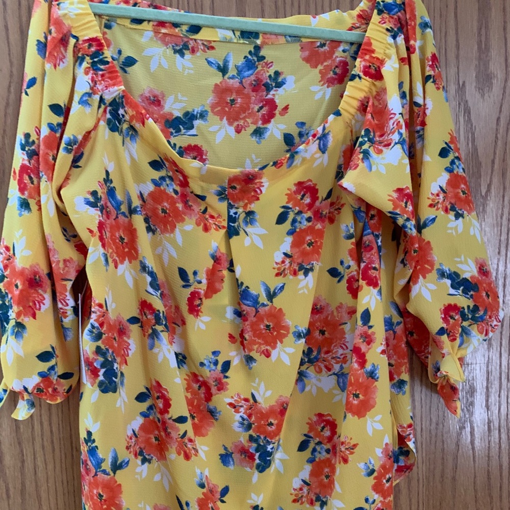 Never been worn 3/4 sleeve off shoulder top